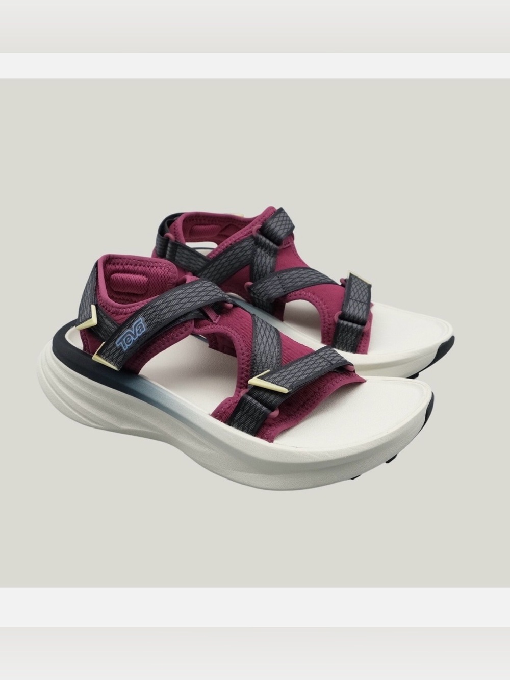 Teva Aventrail R2T Phantom/Raspberry Trail Running Sandal Womens sizes-10.